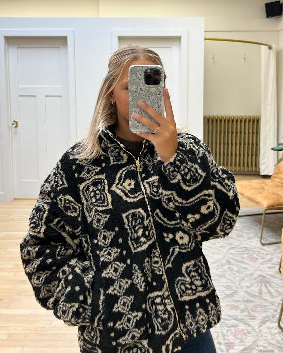 The Korner Rachel Jacket in Black