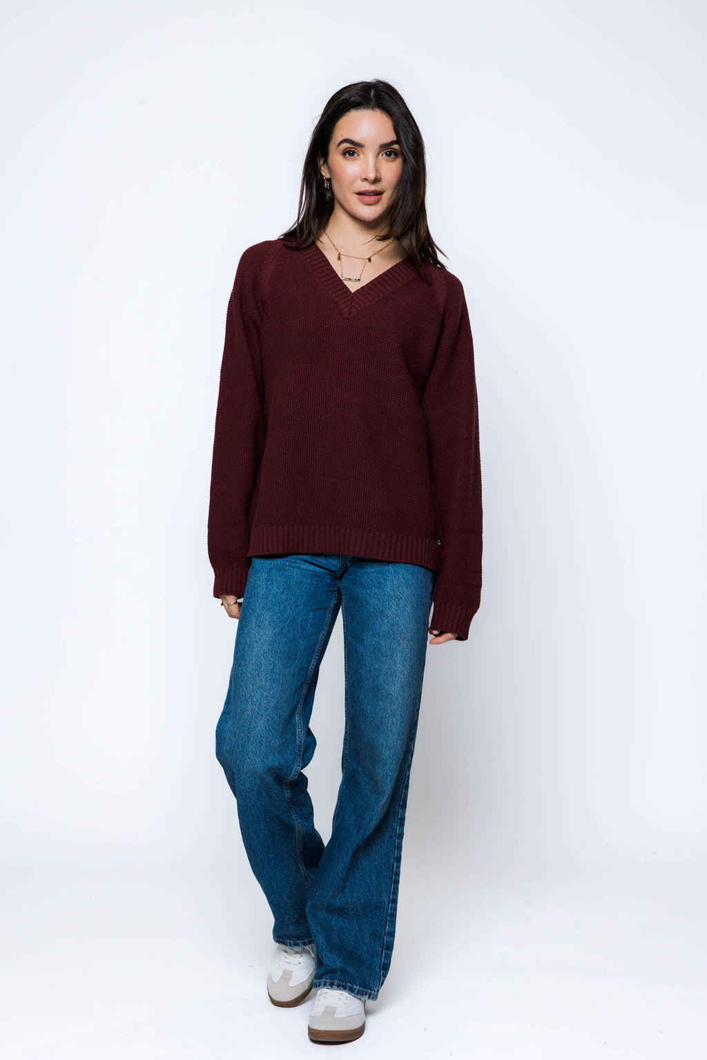 Orb Leandra Vee Neck Pullover In Wine