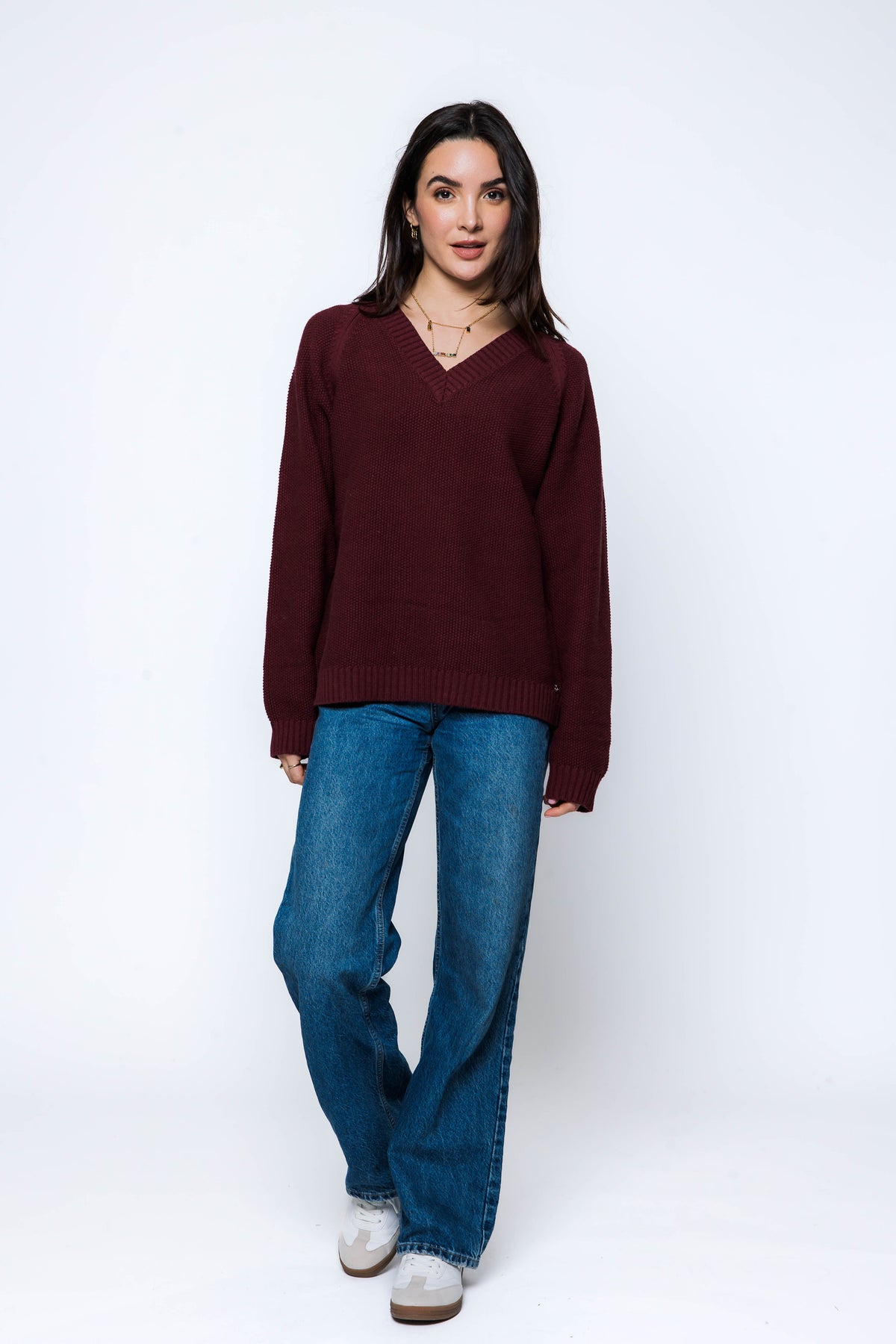 Orb Leandra Vee Neck Pullover In Wine