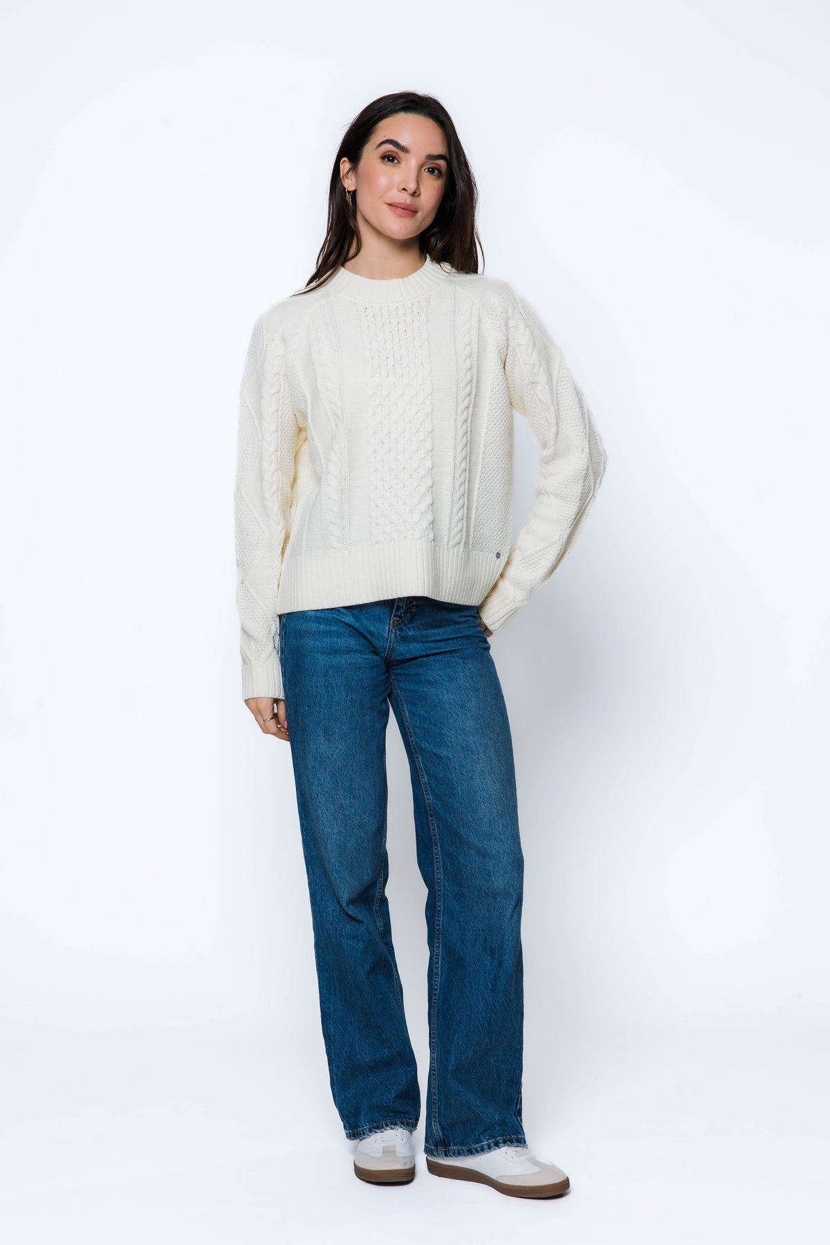 Orb Willa Cabled Raglan Pullover In Winter White